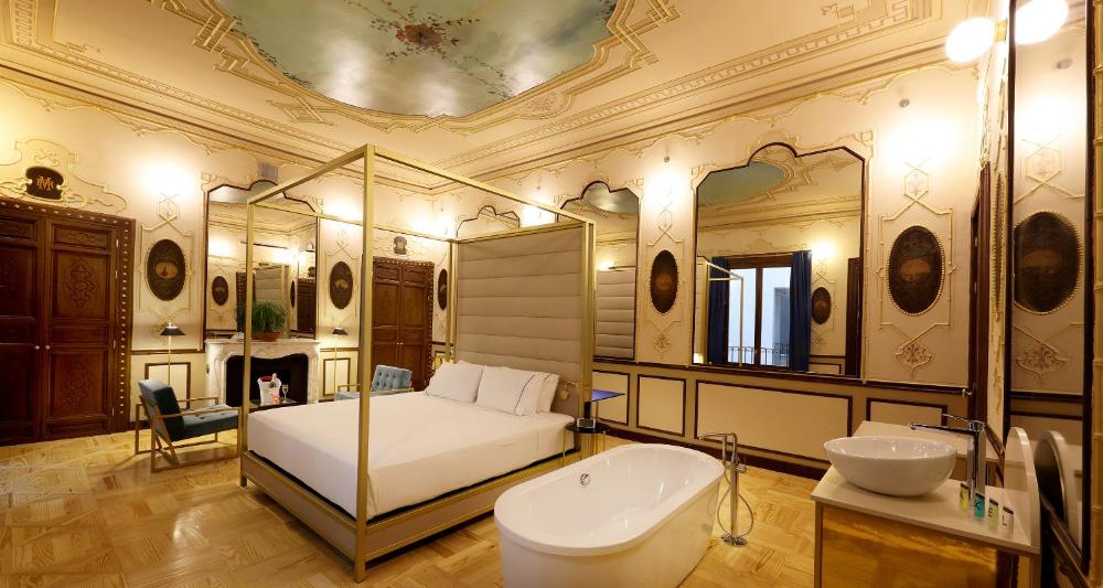Suite interior